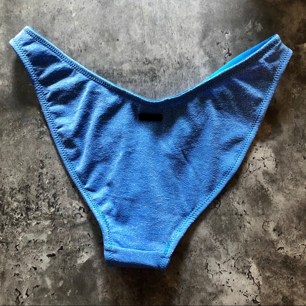 SOLD Triangl Swimwear suit - Picture 4 of 8